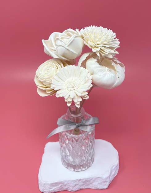 5 All White Assorted Diffuser Flower Set